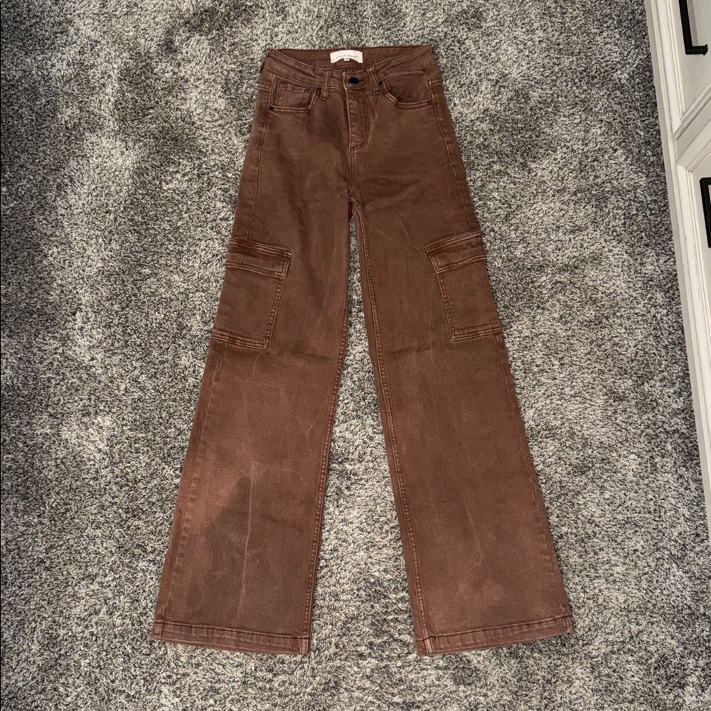 Risen - High Rise Cargo Pants/Jeans
Size 1/25